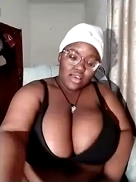 Snapshot of Damm_Bobbies chatting on 2, 7, 2026 Damm Bobbies online show from 2, 7, 2026