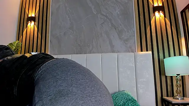 Snapshot of Samantha_Good chatting on 17, 12, 2025 Samantha Good online show from 17, 12, 2025