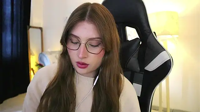 Daisha Riley online show from 2, 12, 2025