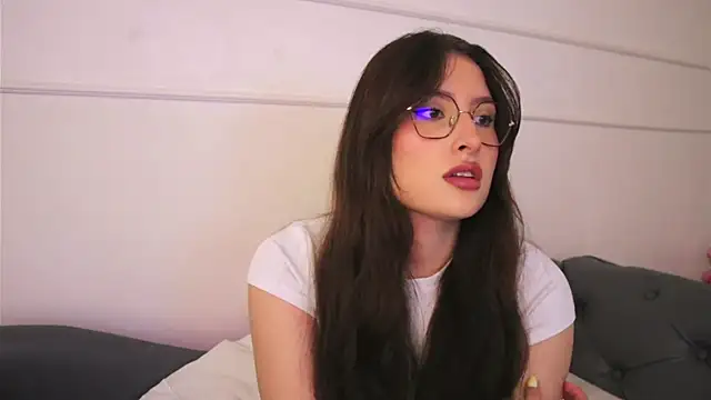 Snapshot of Daisha_Riley chatting on 6, 4, 2026 Daisha Riley online show from 6, 4, 2026