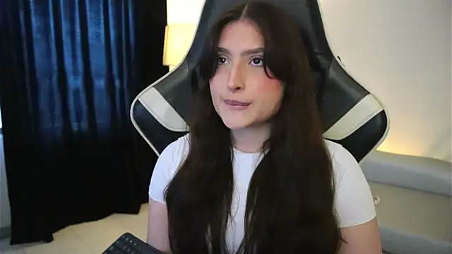 Snapshot of Daisha_Riley chatting on 13, 4, 2026 Daisha Riley online show from 13, 4, 2026