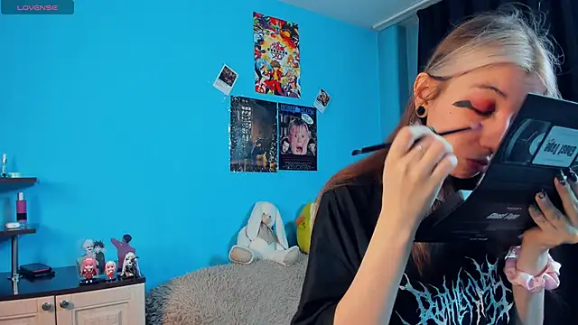  Mindy  online show from 18, 2, 2025