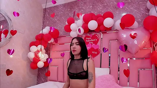 SEXY HOTTIE   online show from 18, 2, 2025