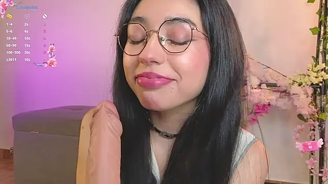 Snapshot of Sweet_Nyx chatting on 30, 9, 2025 Sweet Nyx online show from 30, 9, 2025