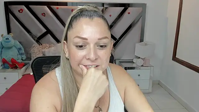 natalia5560 online show from 27, 10, 2025