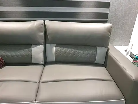 Wonderland Toes online show from 4, 2, 2025