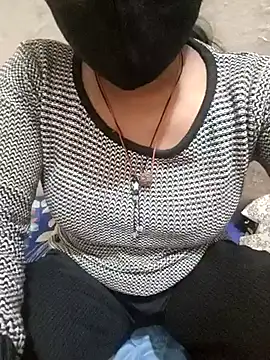 Snapshot of Looliya02 chatting on 21, 2, 2025 Looliya02 online show from 21, 2, 2025