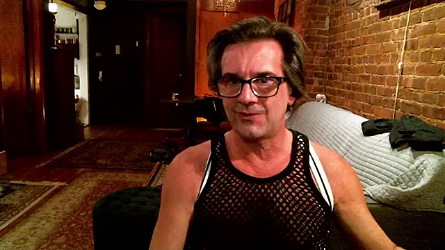 Johnny Bottoms online show from 28, 2, 2026