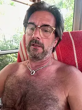 Snapshot of Johnny_Bottoms chatting on 1, 7, 2026 Johnny Bottoms online show from 1, 7, 2026