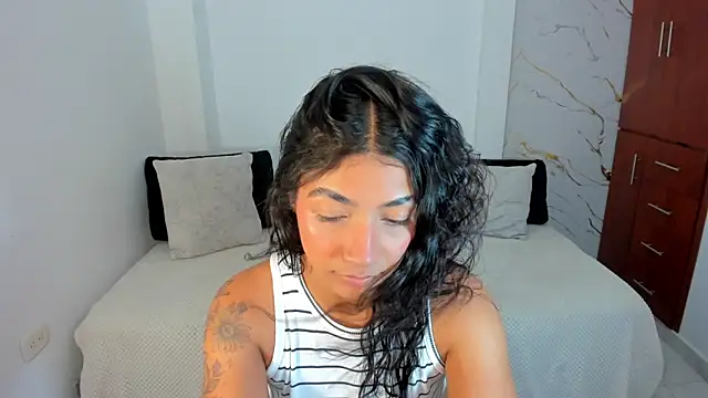 martina roldam online show from 1, 7, 2026