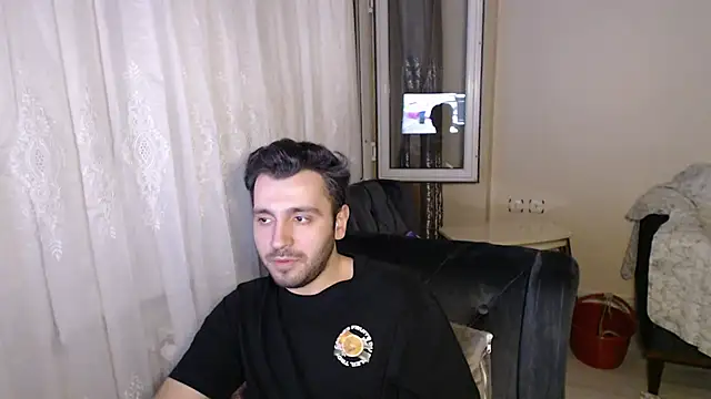 Snapshot of handsomeee04 chatting on 26, 5, 2026 handsomeee04 online show from 26, 5, 2026