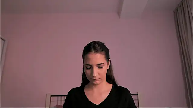 Snapshot of Naalani chatting on 4, 10, 2025 Naalani online show from 4, 10, 2025