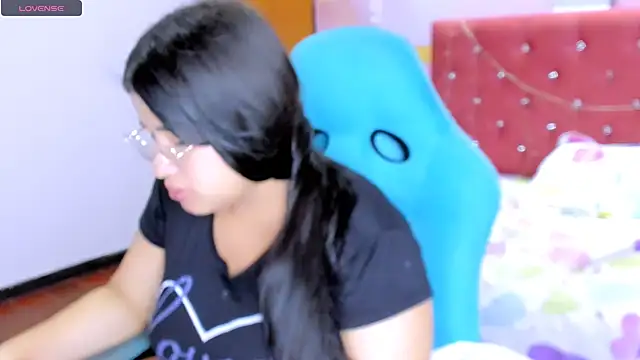 mia18 queen online show from 30, 12, 2024