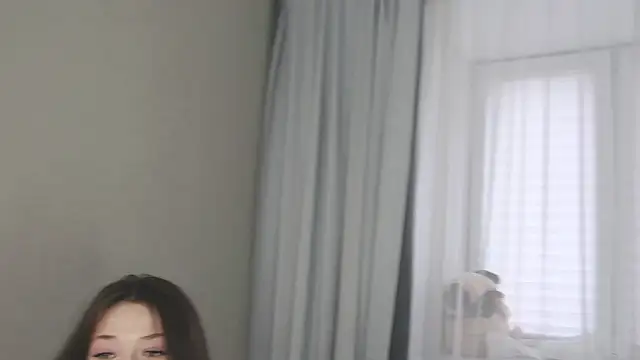 Snapshot of eva_varnerr chatting on 2, 2, 2025 eva varnerr online show from 2, 2, 2025