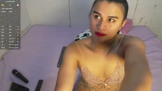Snapshot of Mara-Bella chatting on 25, 6, 2026 Mara-Bella online show from 25, 6, 2026