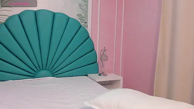 Snapshot of Daphne_Fox_ chatting on 23, 2, 2025 Daphne Fox online show from 23, 2, 2025