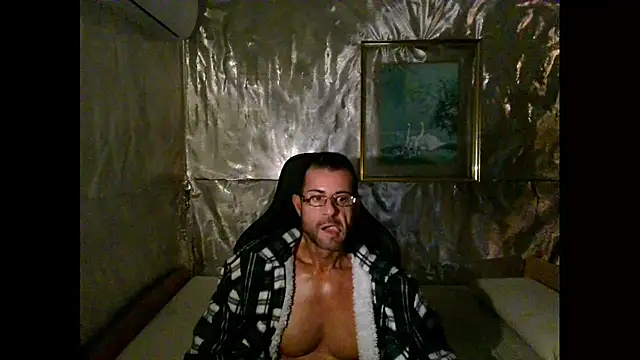 Snapshot of Marieettee chatting on 8, 1, 2025 Marieettee online show from 8, 1, 2025