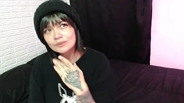 Snapshot of rousstattoo chatting on 29, 12, 2024 rousstattoo online show from 29, 12, 2024