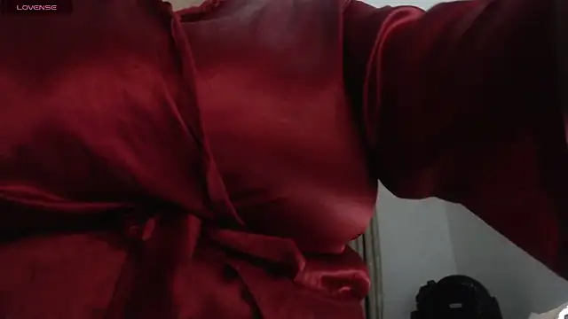 Snapshot of MommyHelpsmee chatting on 29, 10, 2025 MommyHelpsmee online show from 29, 10, 2025