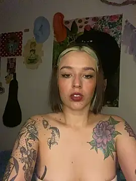 Snapshot of BlueStoneX chatting on 26, 6, 2026 BlueStoneX online show from 26, 6, 2026
