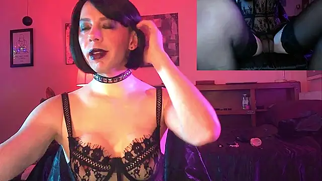 Snapshot of DominicaMolotov chatting on 24, 12, 2024 DominicaMolotov online show from 24, 12, 2024