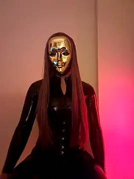 NoraInMask online show from 1, 3, 2025