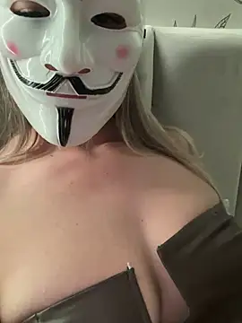 Snapshot of blondesexy23 chatting on 25, 12, 2024 blondesexy23 online show from 25, 12, 2024