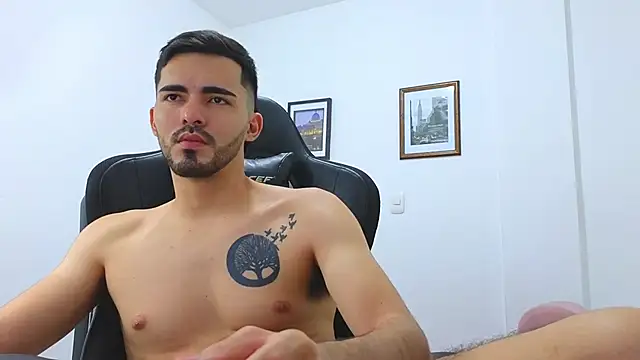 Massimoo 07 online show from 2, 1, 2025