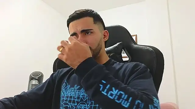 Massimoo 07 online show from 3, 1, 2025