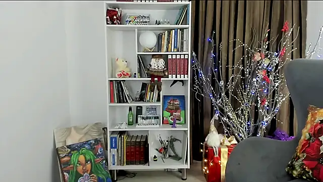 Snapshot of TORALAY chatting on 3, 1, 2025 TORALAY online show from 3, 1, 2025