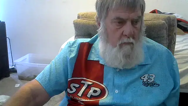 viejo oso online show from 7, 6, 2026