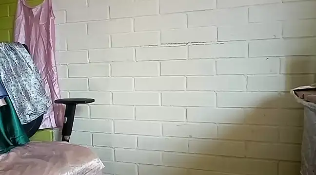 Snapshot of naughtyuki00 chatting on 4, 1, 2025 naughtyuki00 online show from 4, 1, 2025