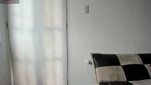 Snapshot of Sophia_cyrus11 chatting on 16, 11, 2025 Sophia cyrus11 online show from 16, 11, 2025