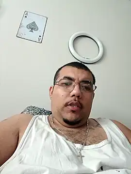 Snapshot of cloudy_couple444 chatting on 17, 9, 2025 cloudy couple444 online show from 17, 9, 2025