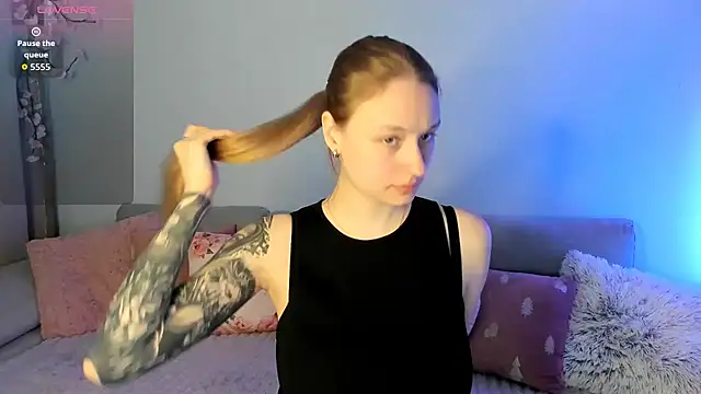 Snapshot of Haley_Vixen chatting on 22, 5, 2026 Haley Vixen online show from 22, 5, 2026