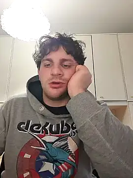 michemichemiche8 online show from 3, 3, 2025