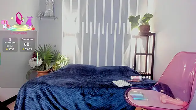 Snapshot of Samantha__cooper chatting on 7, 3, 2025 Samantha  cooper online show from 7, 3, 2025