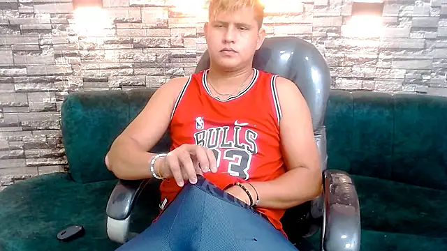 Warning Boy online show from 27, 12, 2024