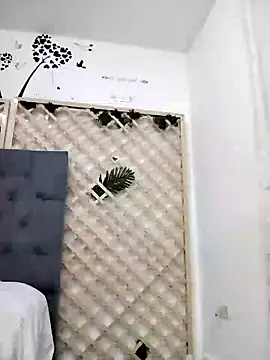 Snapshot of Mia_WAll chatting on 1, 1, 2025 Mia WAll online show from 1, 1, 2025