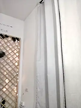 Snapshot of Mia_WAll chatting on 3, 1, 2025 Mia WAll online show from 3, 1, 2025