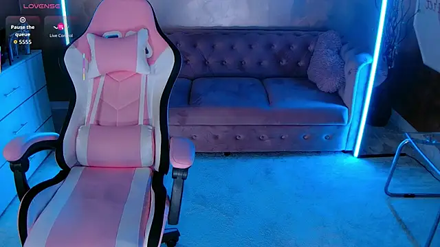 evanew  online show from 6, 11, 2025