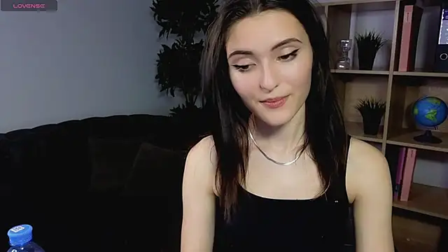 niki cutes online show from 25, 1, 2025
