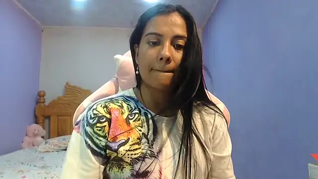 Coral0403 online show from 12, 9, 2025