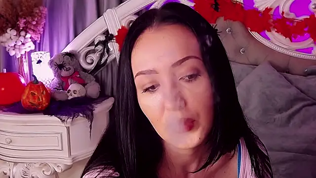 KimKhallifa online show from 1, 11, 2025