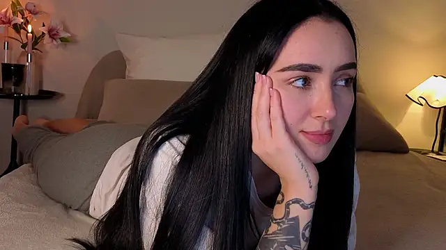 KimKhallifa online show from 13, 3, 2026