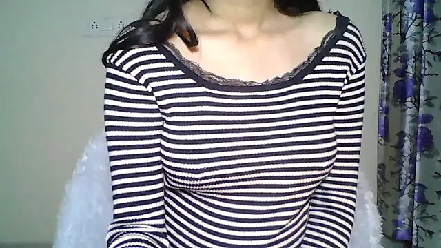 Naughty Nayra online show from 27, 11, 2025