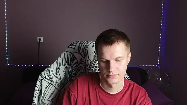 Snapshot of Leonnextdoor chatting on 30, 12, 2024 Leonnextdoor online show from 30, 12, 2024