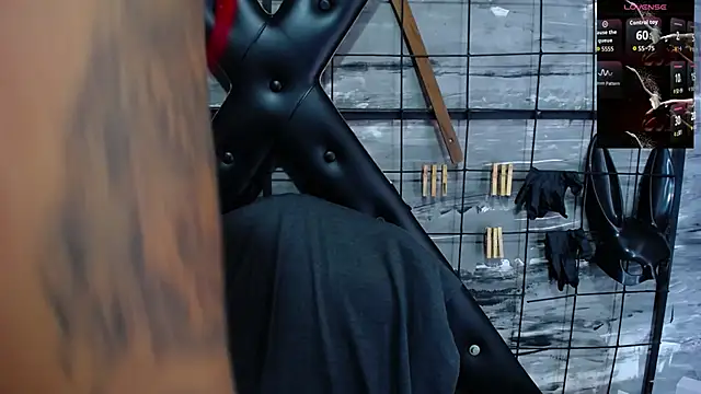 Snapshot of Alana_Roth chatting on 12, 11, 2025 Alana Roth online show from 12, 11, 2025