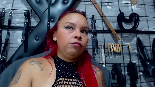 Snapshot of Alana_Roth chatting on 4, 2, 2026 Alana Roth online show from 4, 2, 2026