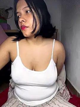 Ninabrunette18 online show from 19, 1, 2026